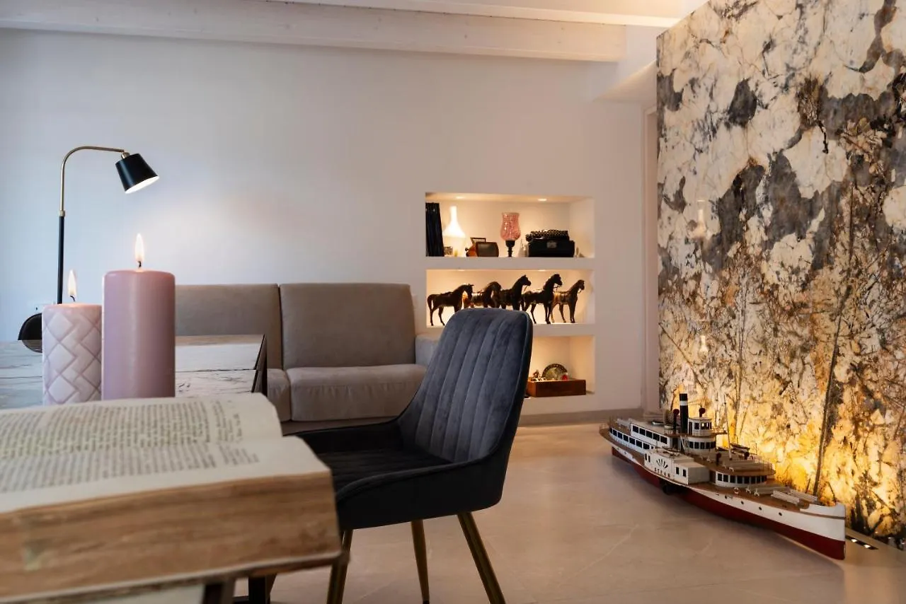 Absentia 1763 Garda Boutique Home - Lake Front Brenzone sul Garda 0*,  Italy