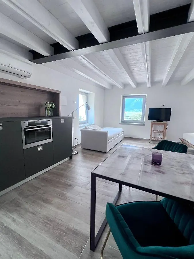 Absentia 1763 Garda Boutique Home - Lake Front Brenzone sul Garda Apartment