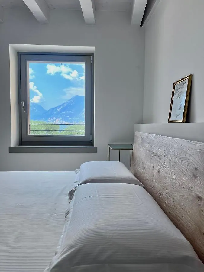 Absentia 1763 Garda Boutique Home - Lake Front Brenzone sul Garda