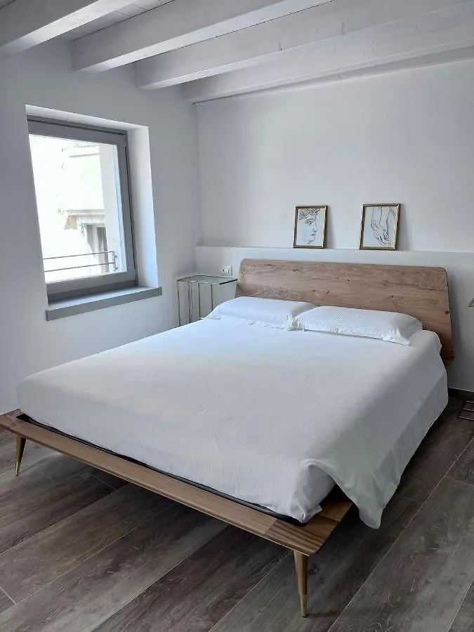 Apartment Absentia 1763 Garda Boutique Home - Lake Front Brenzone sul Garda