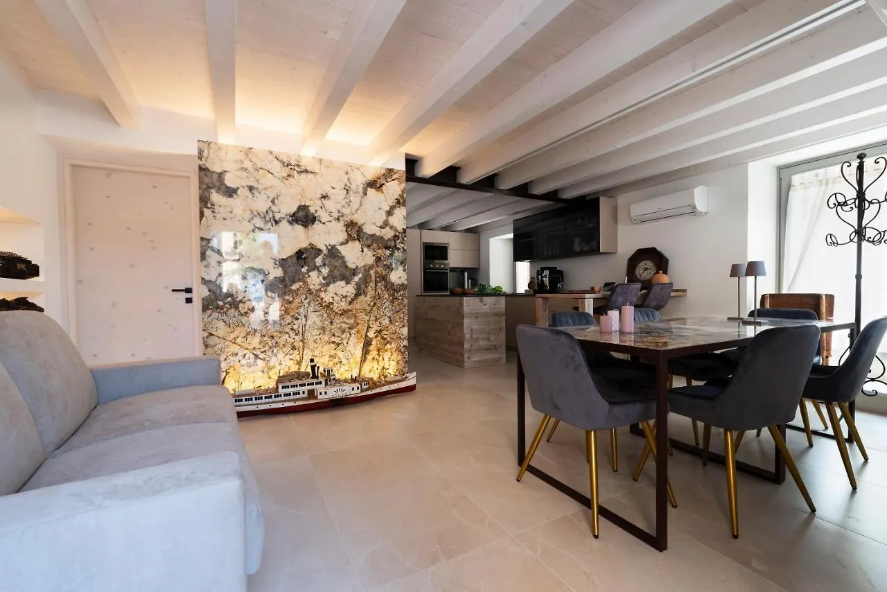 Apartment Absentia 1763 Garda Boutique Home - Lake Front Brenzone sul Garda Italien