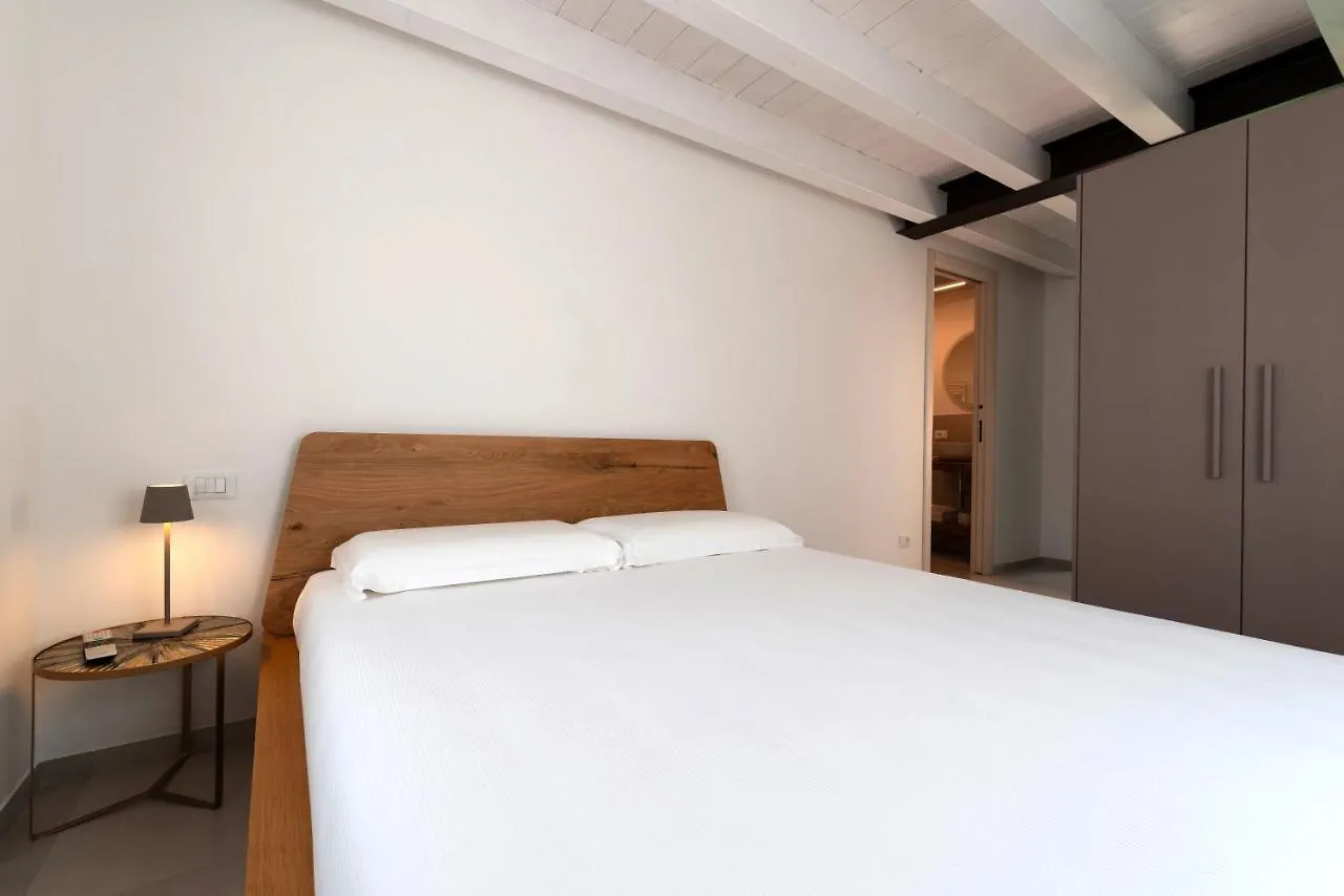 Absentia 1763 Garda Boutique Home - Lake Front Brenzone sul Garda