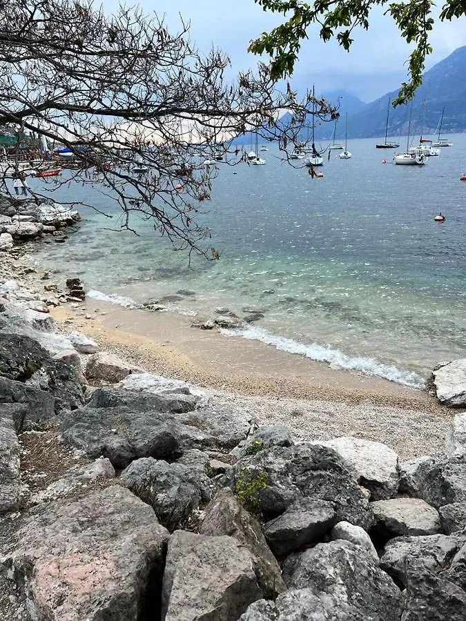 Absentia 1763 Garda Boutique Home - Lake Front Brenzone sul Garda 0*,  Italien