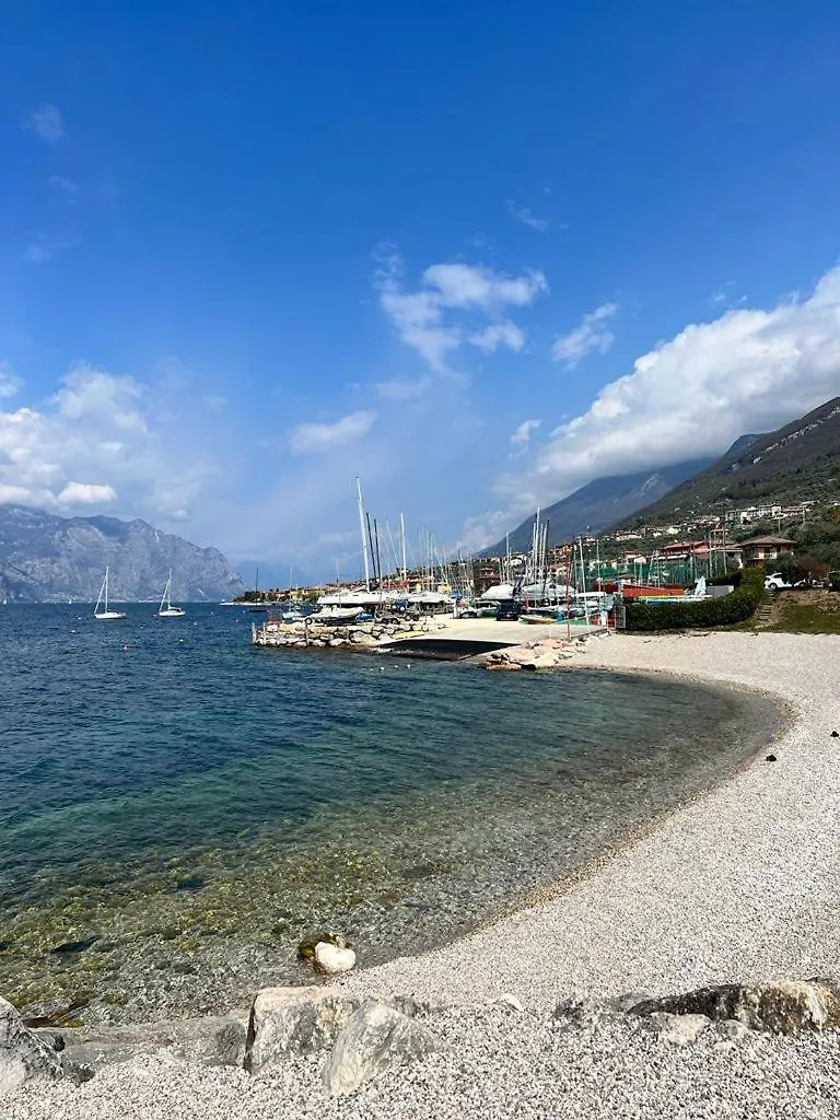 Apartment Absentia 1763 Garda Boutique Home - Lake Front Brenzone sul Garda
